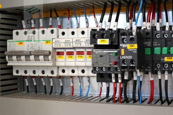 ZDPE8025采用法國進口正品施耐德元氣件，穩(wěn)定耐用壽命長.jpg