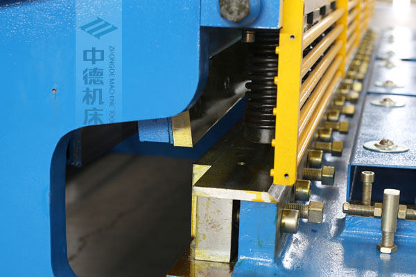 ZDS-432選用上海優(yōu)質(zhì)刀片，使用壽命更長(zhǎng).jpg